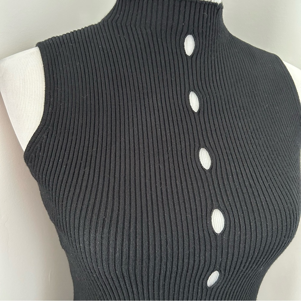 Cliche Couture Ribbed Keyhole Top - Picture 3 of 6